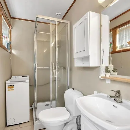 Cozy And Dorm Apartment